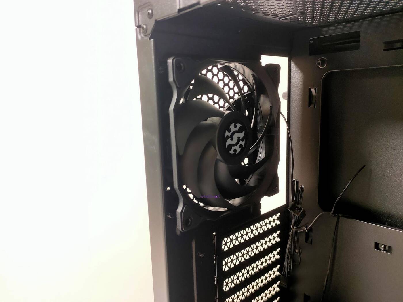 Testujemy obudowę XPG Invader