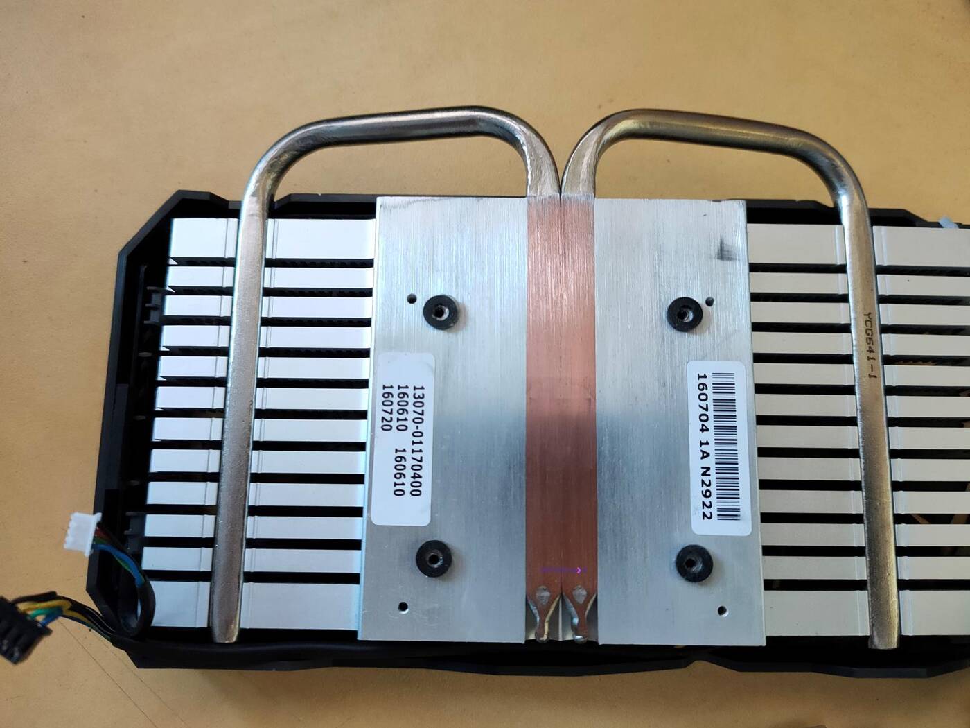 zmiana pasty ASUS ROG Strix RX 460, pasta termoprzewodząca ASUS ROG Strix RX 460, zmiana pasty karta graficzna