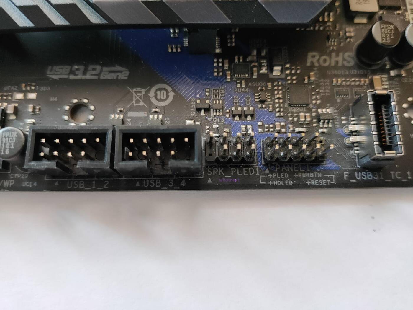 płyta główna, złącza na płycie głównej,