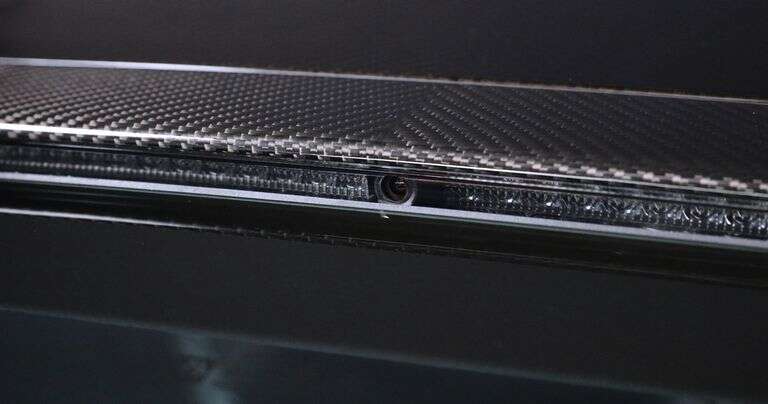 lusterko wewnętrzne Astona Martina, lusterko wewnętrzne, lusterko z wyświetlaczem, lusterko LCD