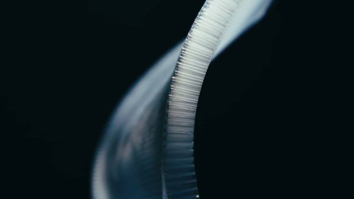 technologia Nissana, metamateriał Nissana, cichsze samochody, wyciszanie samochodów