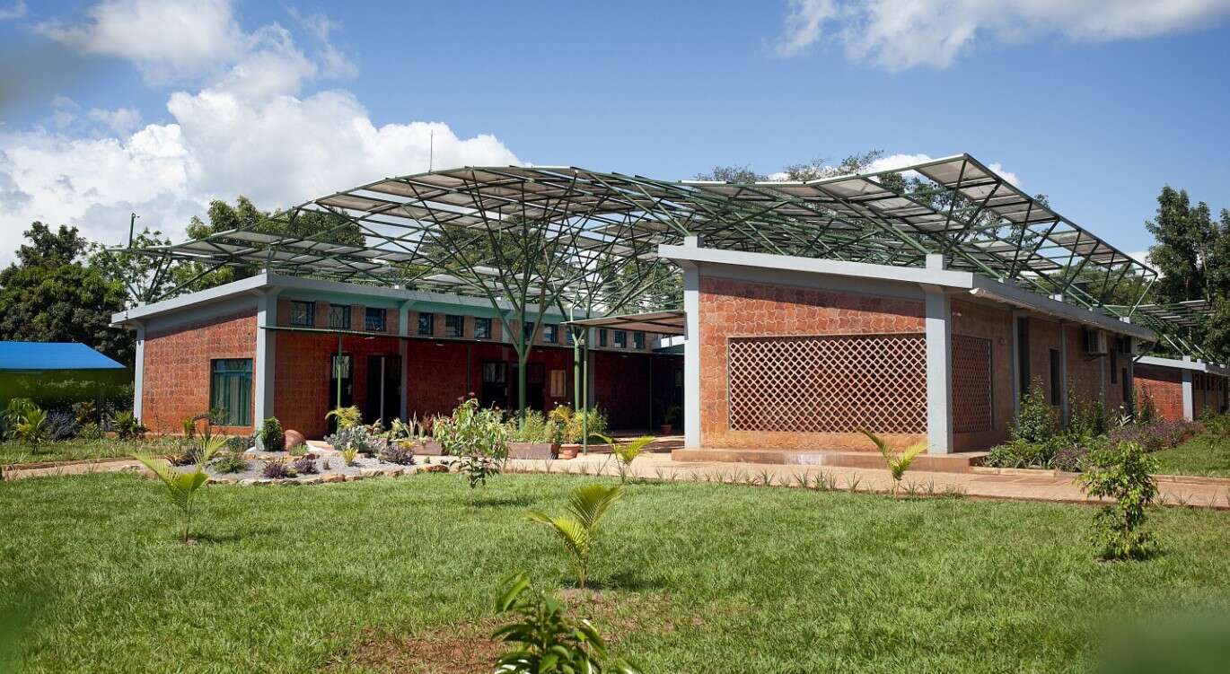 Mount Sinai Kyabirwa, medycyna w Ugandzie, obiekty chirurgiczne Uganda, Uganda