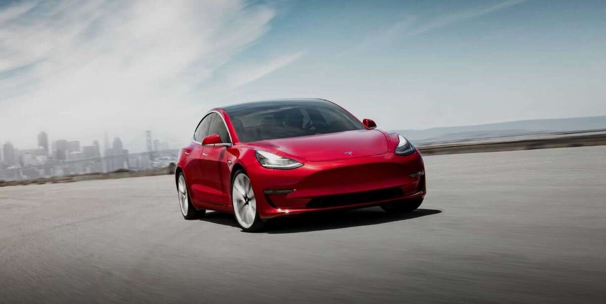 Tesla Model 3, sprzedaż Modelu 3, wyniki sprzedażowe Modelu 3 Tesli, Model 3