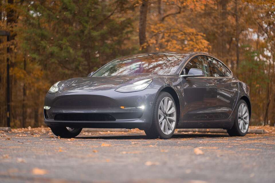 Model 3, Tesla, aktualizacje Tesli, aktualizacje Modelu 3