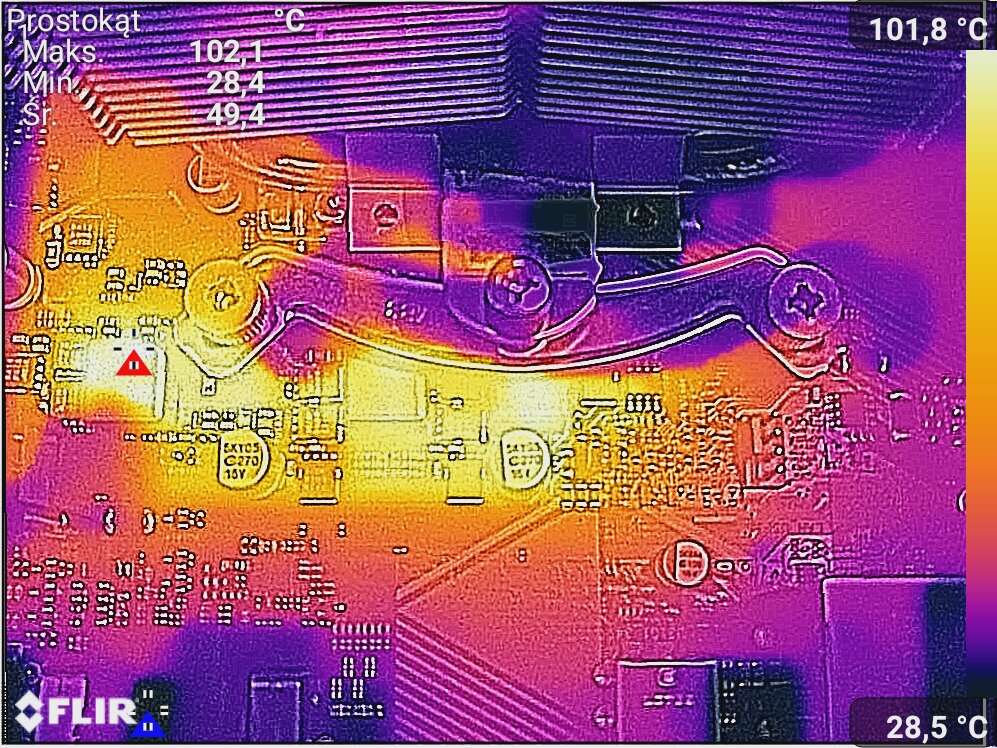 Dlaczego nie warto łączyć mocnego procesora z tanią płytą główną?