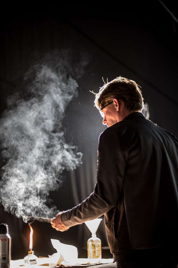 Niezwykle klimatyczna sesja promująca Małe kobietki. Zobaczcie zdjęcia jak z epoki!