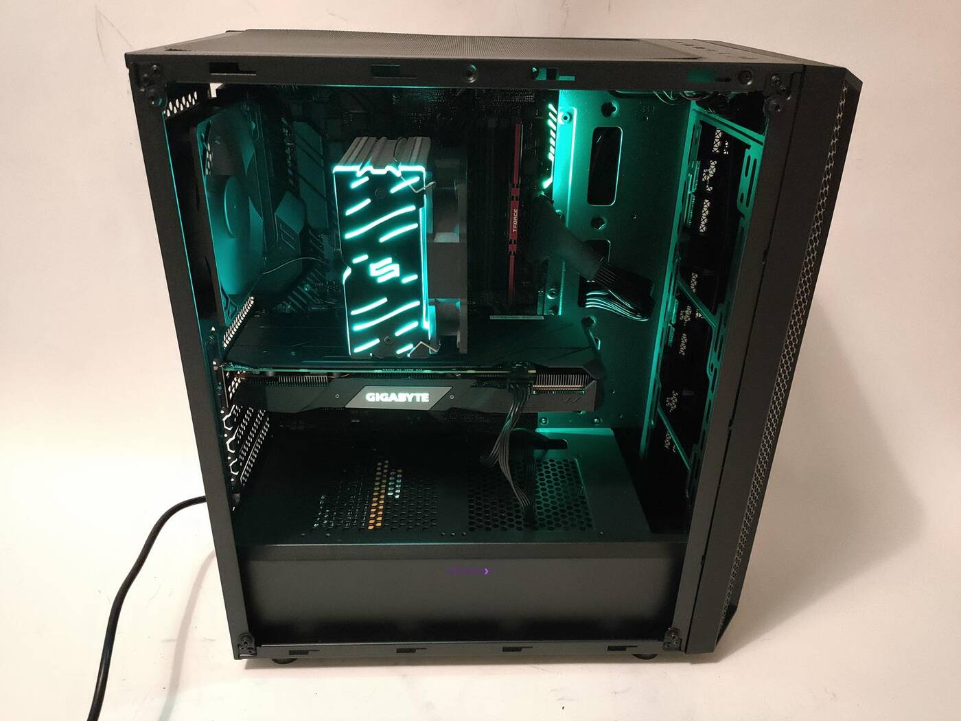 test SilverStone Fara B1, recenzja SilverStone Fara B1, review SilverStone Fara B1, opinia SilverStone Fara B1, cena SilverStone Fara B1