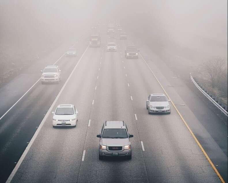 emisja CO2, zanieczyszczenie powietrza, Uber a emisja, emisja z samochodów