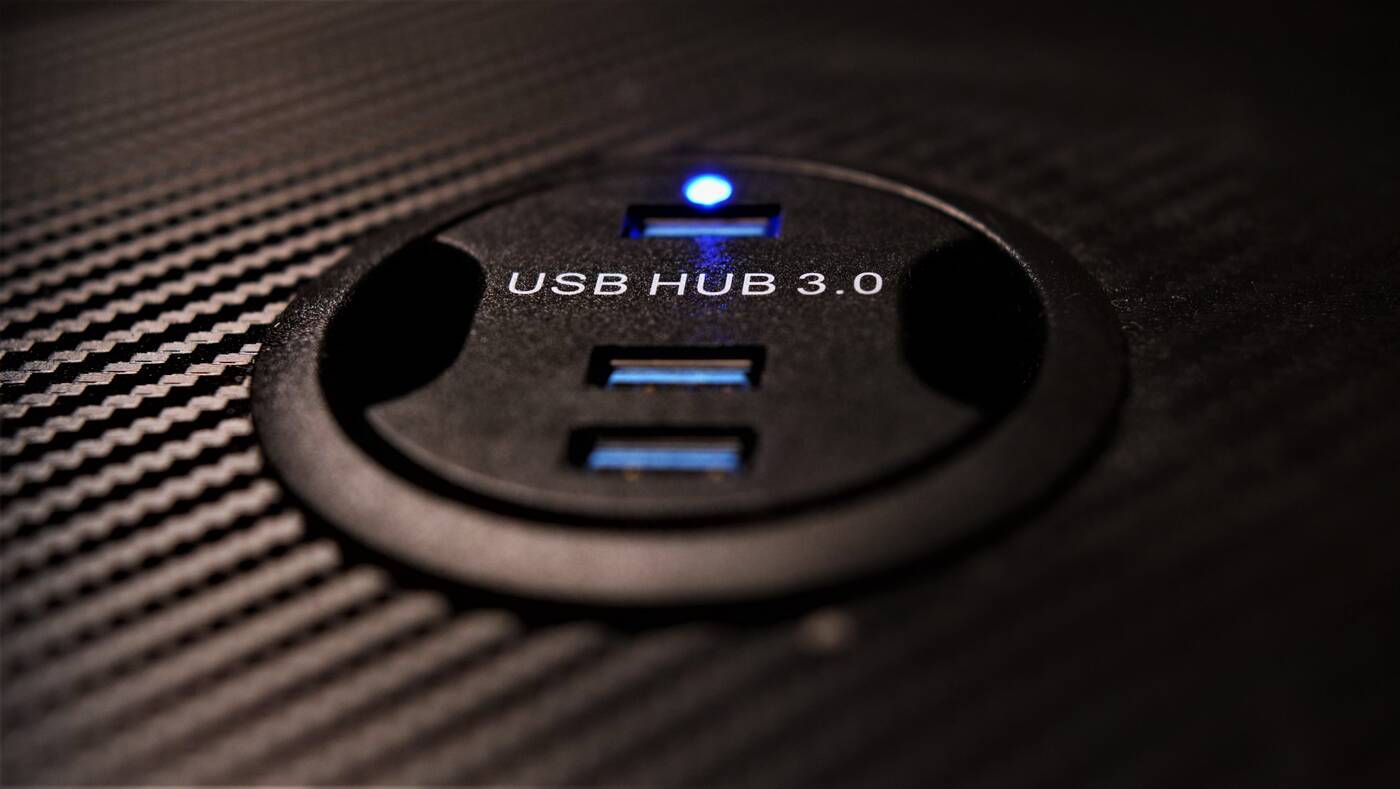 Testujemy biurko dla graczy Genesis Holm 300 RGB