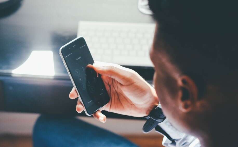 uzależnienie, media społecznościowe, uzależnienie od mediów społecznościowych, uzależnienie smartfon