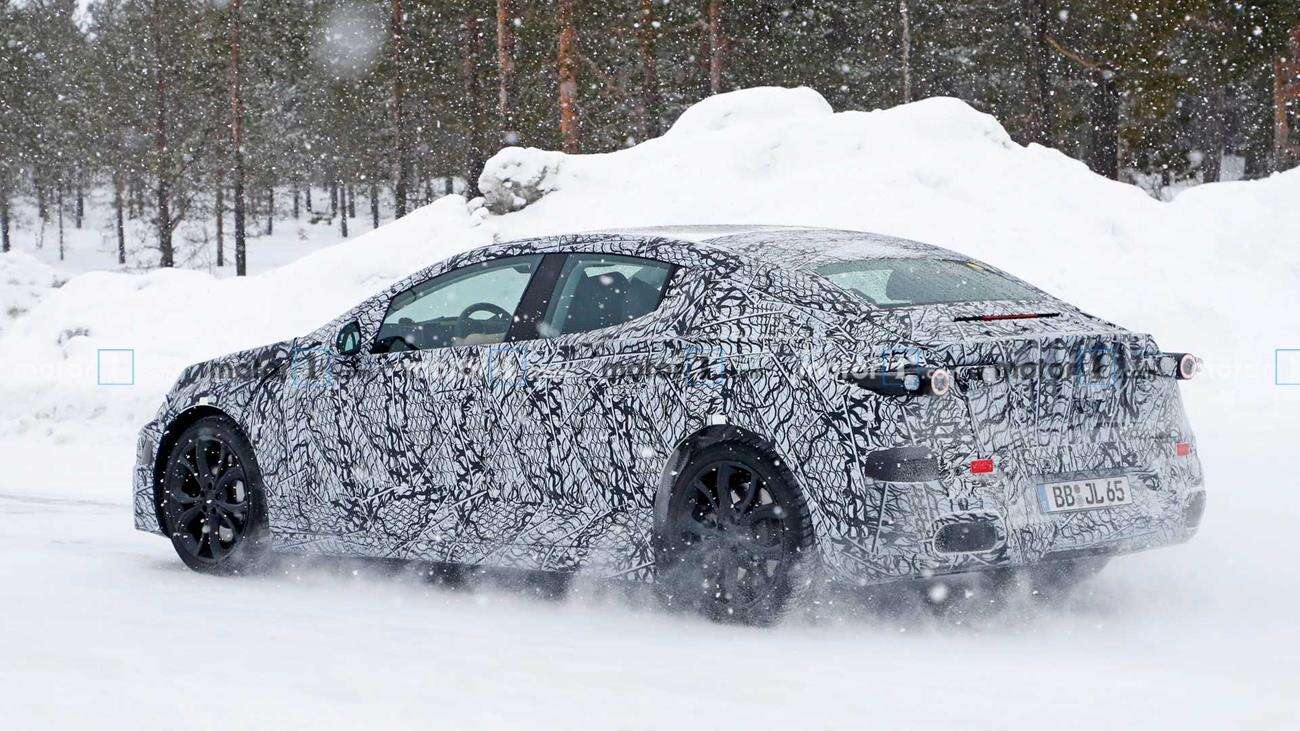 Elektryczny odpowiednik E-klasy Mercedesa, czyli EQE 2023