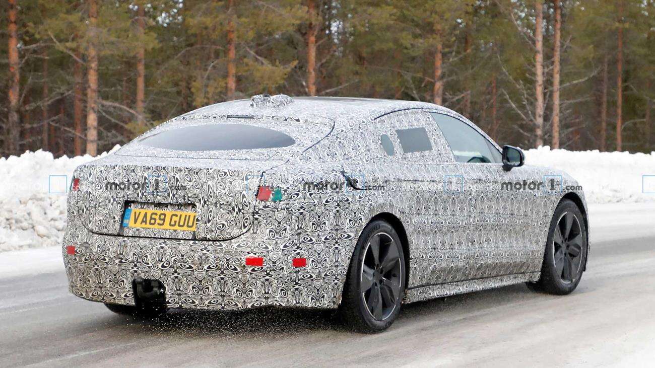 Elektryczny sedan Jaguar XJ na dokładnych zdjęciach