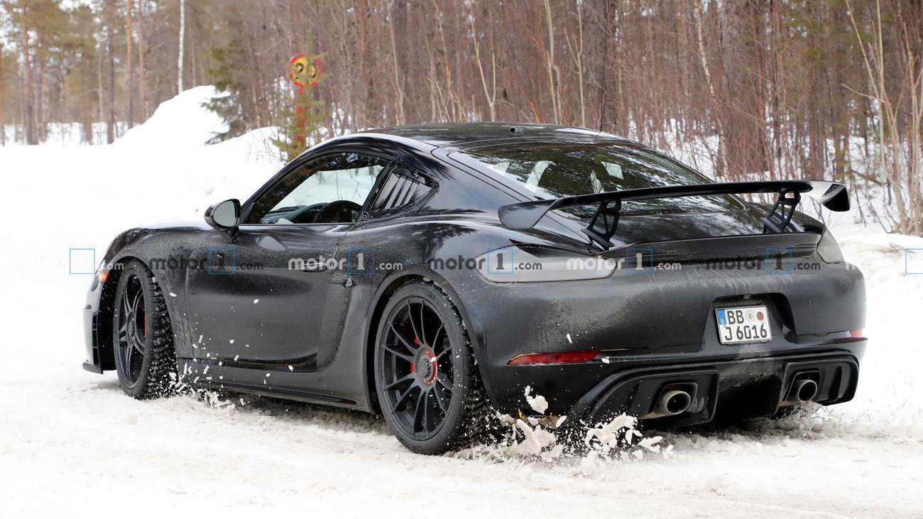 Nowe Porsche 718 Cayman GT4 RS na zdjęciach