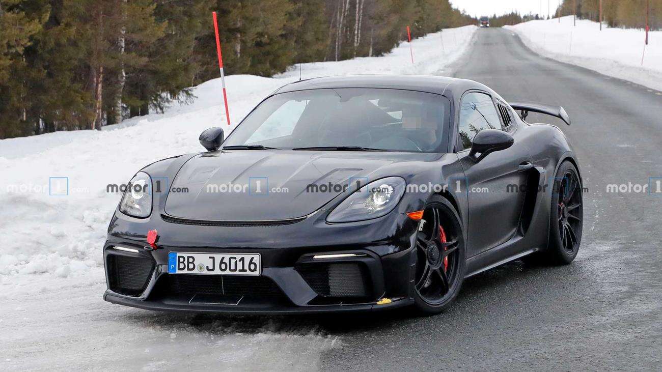 Nowe Porsche 718 Cayman GT4 RS na zdjęciach