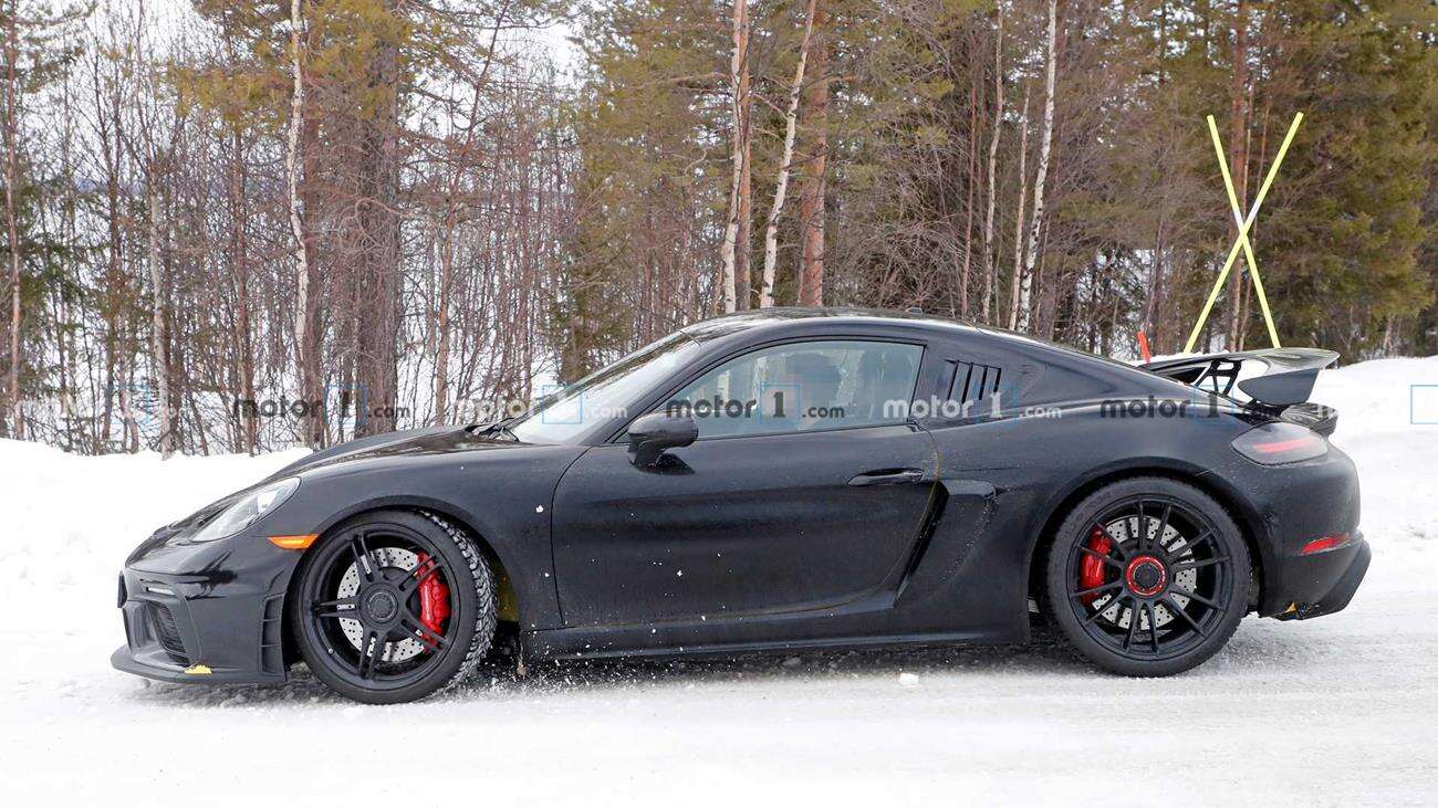 Nowe Porsche 718 Cayman GT4 RS na zdjęciach