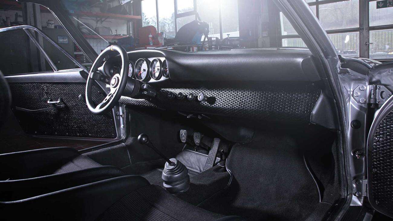 Oto przeniesione w czasie Porsche 911 z 1985 roku