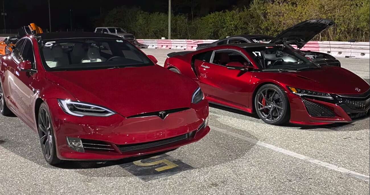 Tesla Model S, Acura NSX, supersamochód vs Tesla, NSX vs Model S