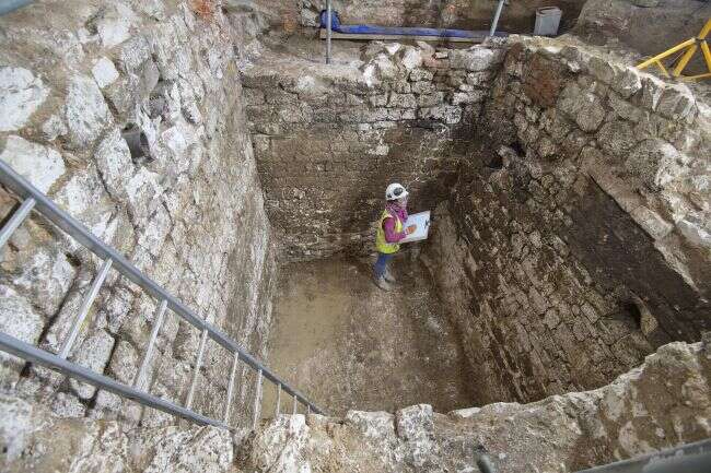 Czym była bestia przedstawiona na XIV-wiecznym artefakcie?