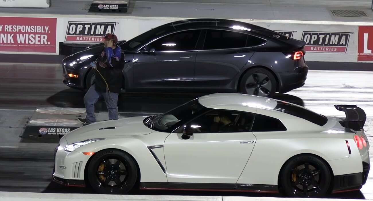 Tesla Model 3, Nissan GT-R Nismo, Camaro ZL1, wyścig