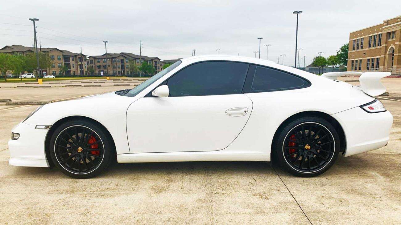 To Porsche 911 Carrera S wsadzi Cię w sam środek akcji