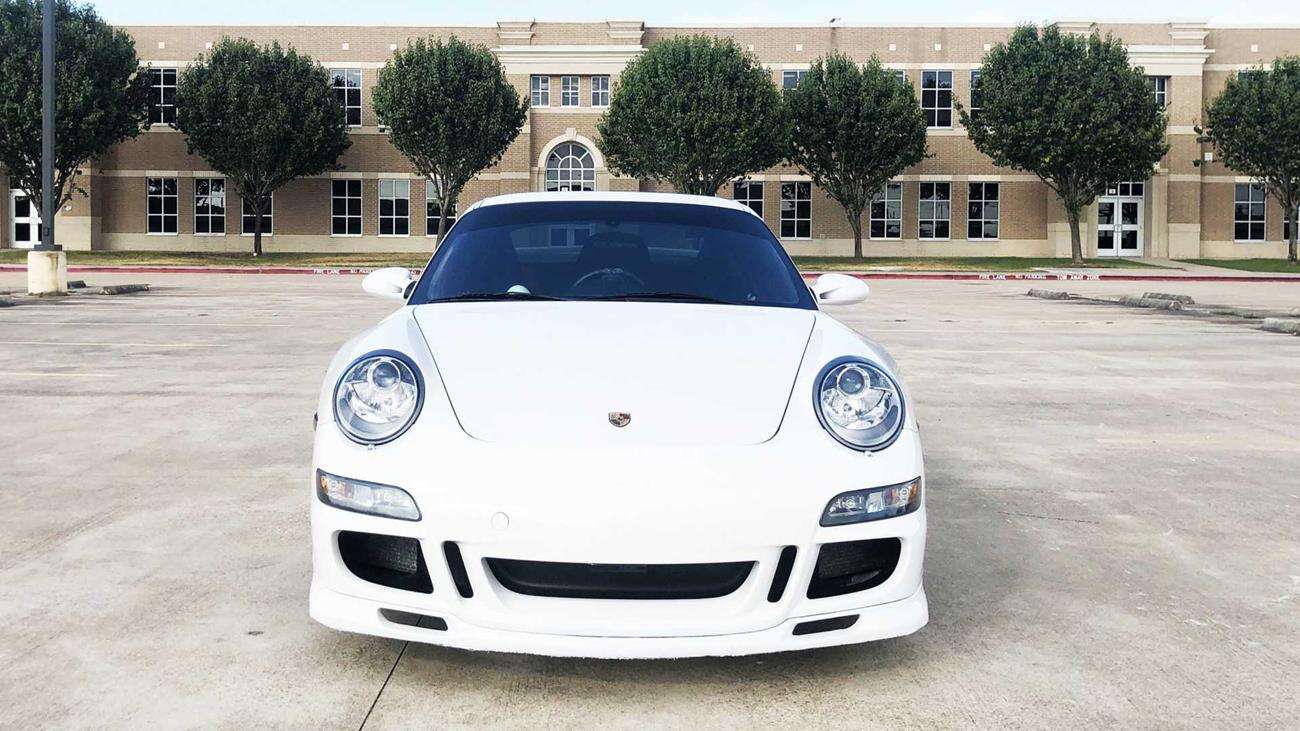 To Porsche 911 Carrera S wsadzi Cię w sam środek akcji