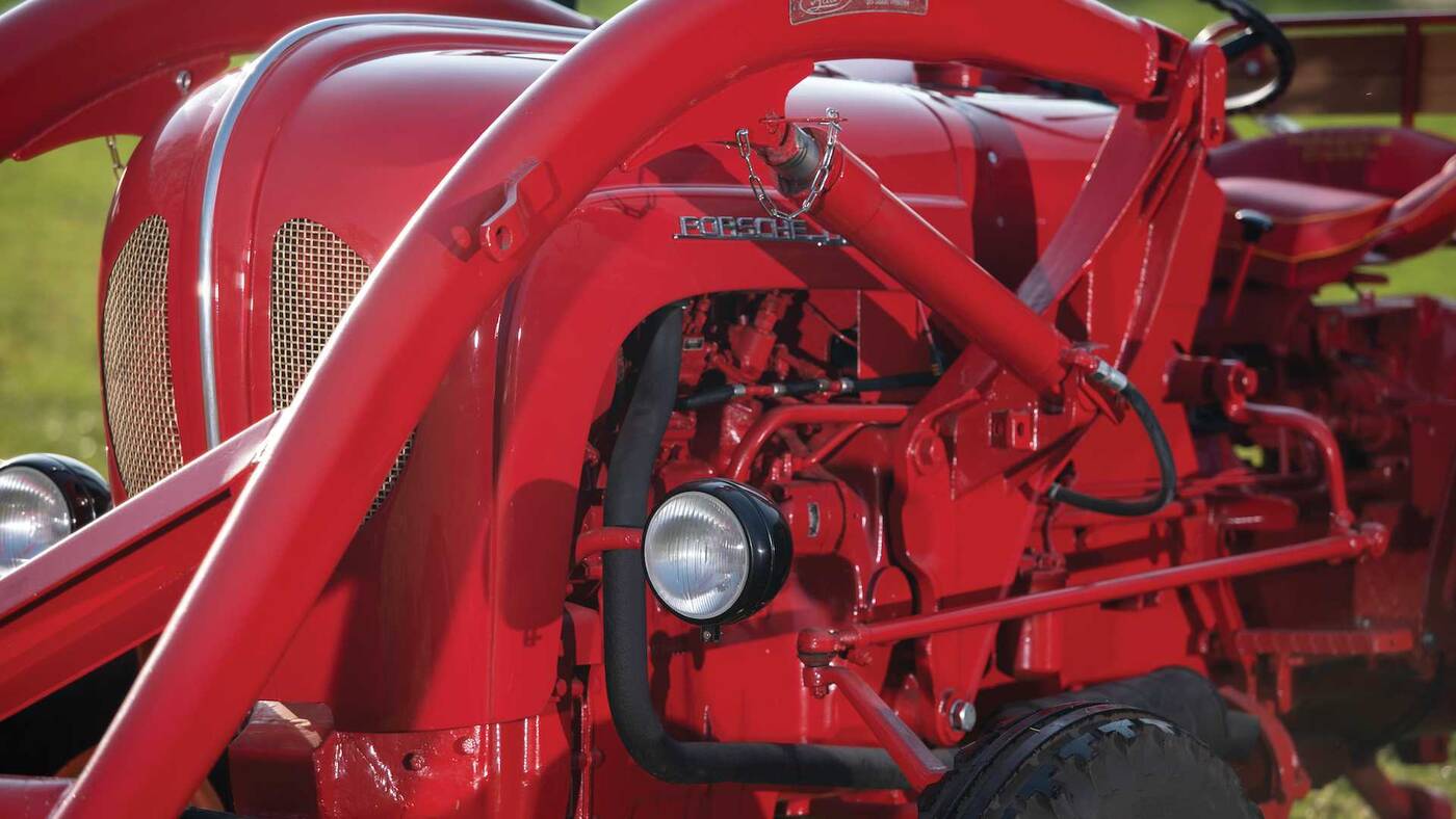 Wierzcie albo nie, ale to traktor Porsche z 1963 roku