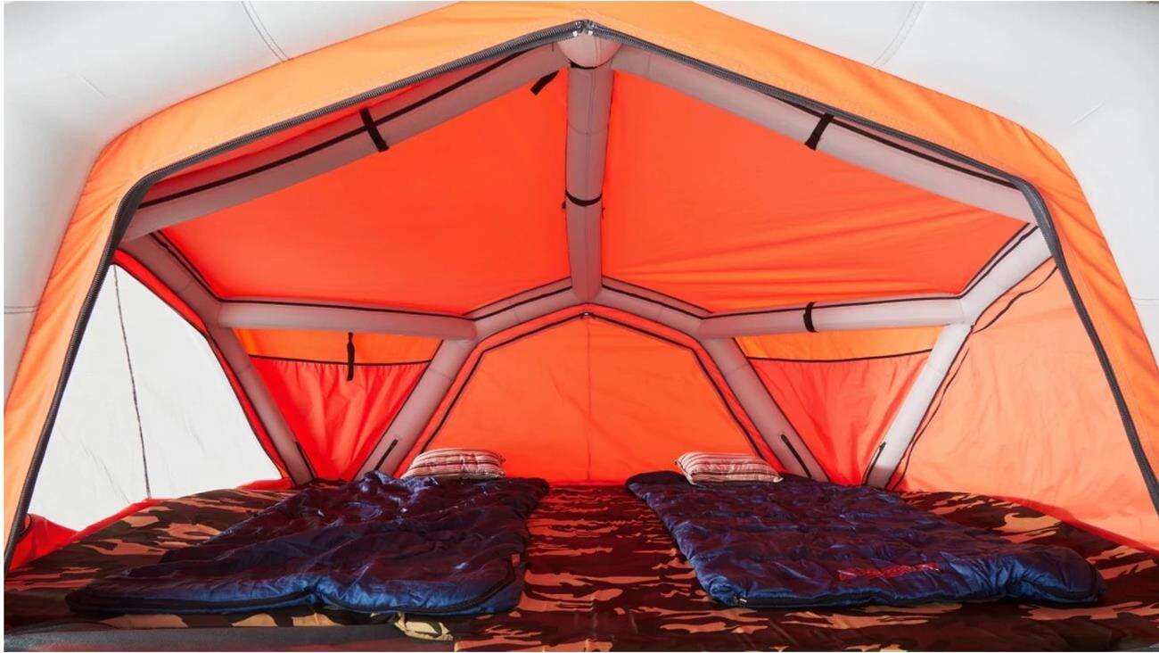 Co powiecie na biwak w namiocie na samochodzie?