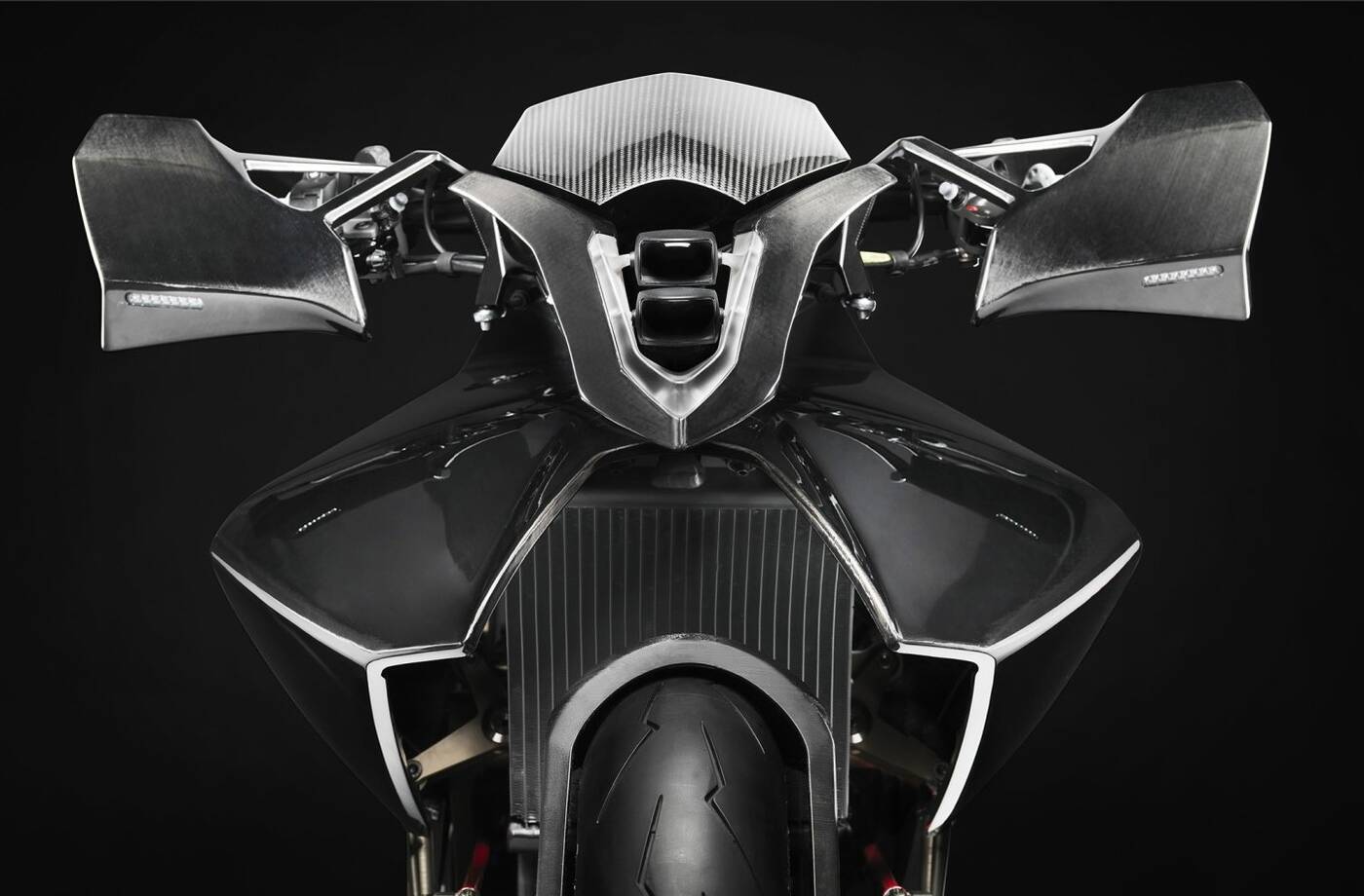 Fani dwukołowców zakochają się w 202-konnym modelu Vyrus Alyen 988