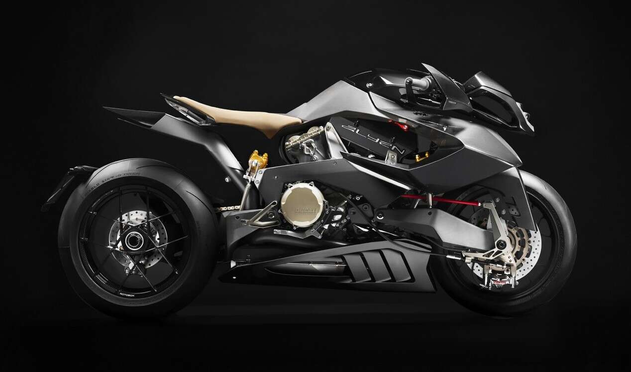 Fani dwukołowców zakochają się w 202-konnym modelu Vyrus Alyen 988