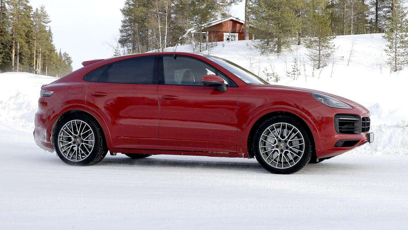 Nowe Porsche Cayenne GTS Coupe w testach