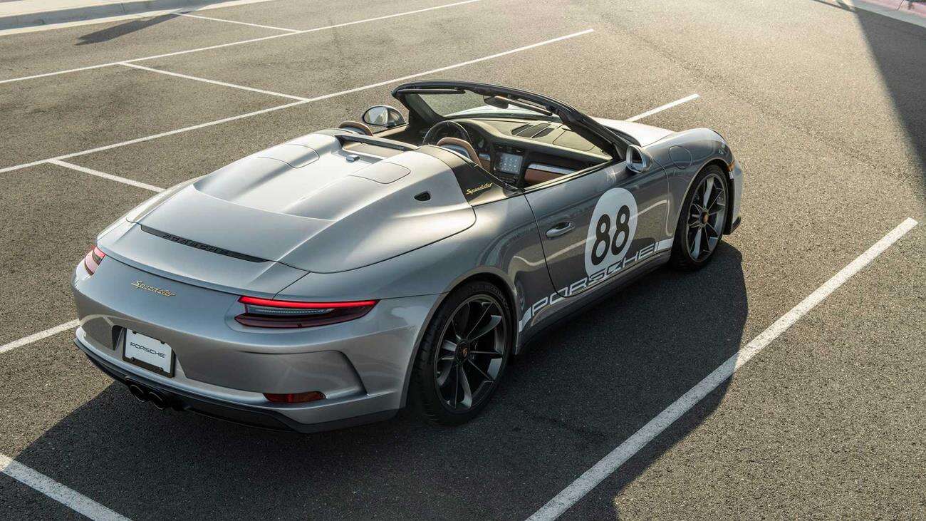 Ostatni wyprodukowany Porsche 911 Speedster zawalczy z koronawirusem