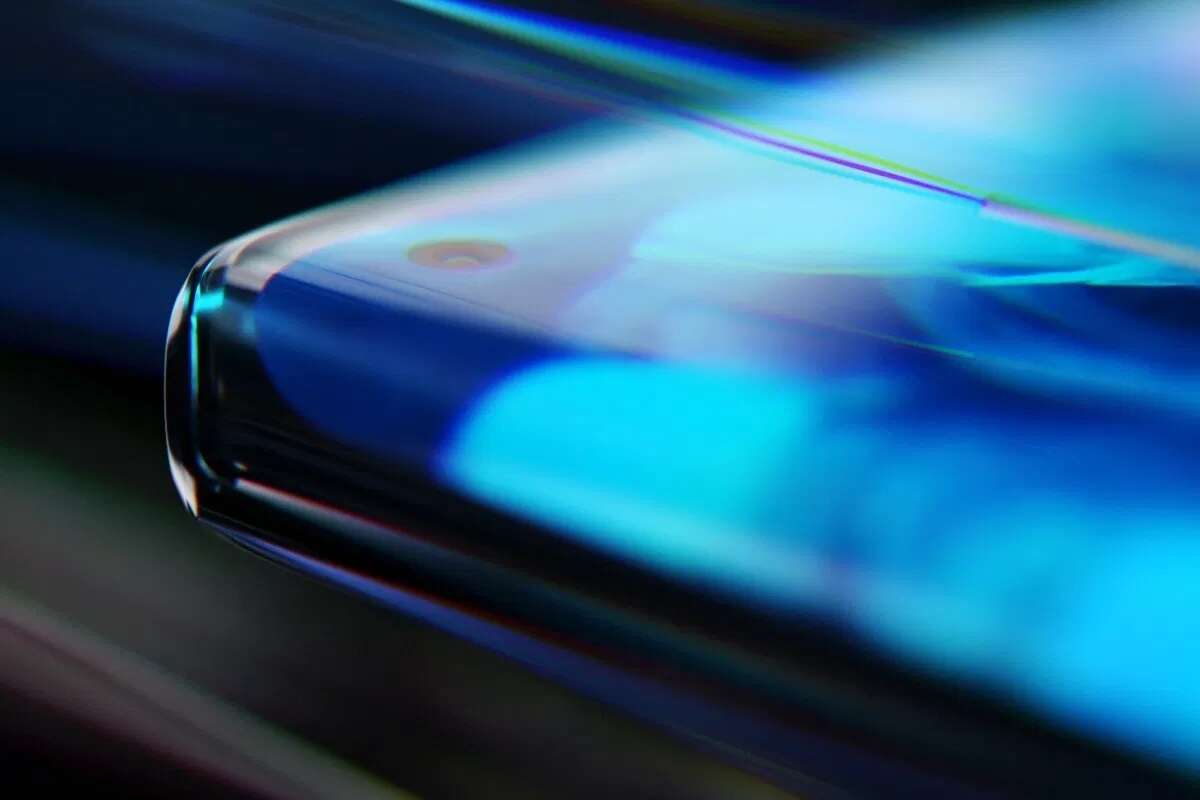 Motorola Edge+ jest bardzo mocna, ale też piekielnie droga