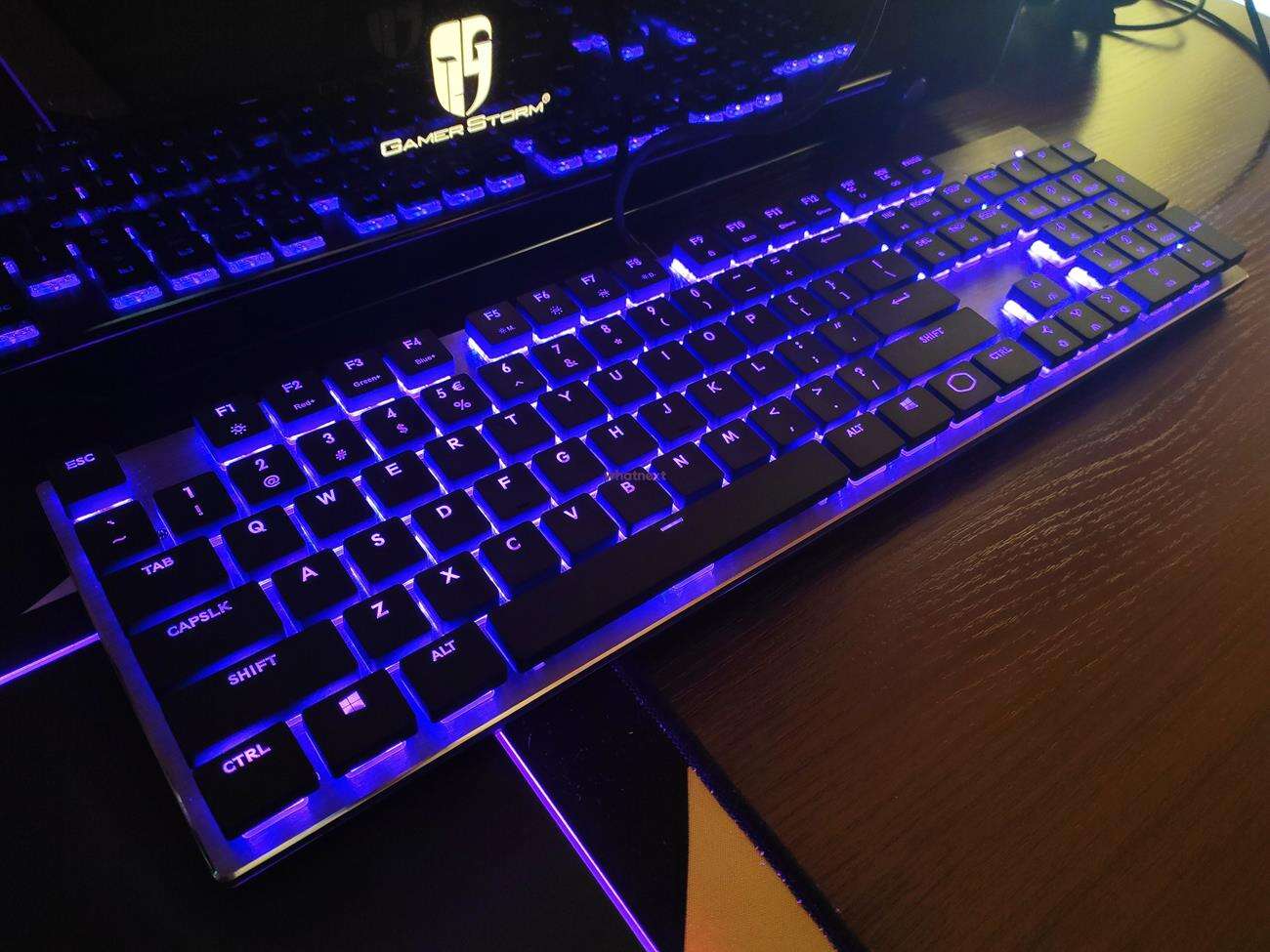 Równie szybka, co droga. Test klawiatury Cooler Master SK650