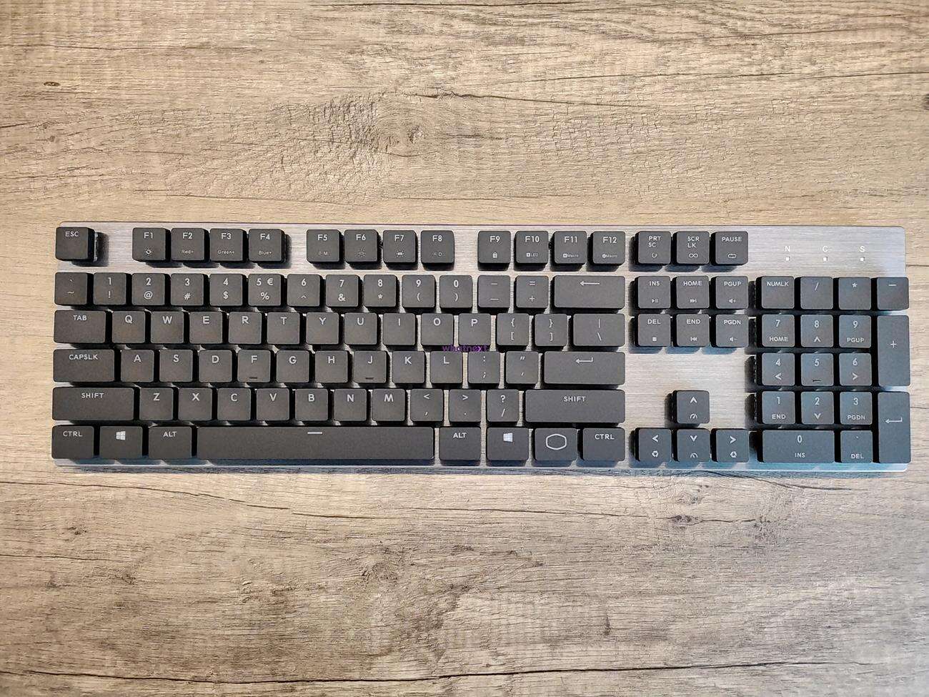 Równie szybka, co droga. Test klawiatury Cooler Master SK650