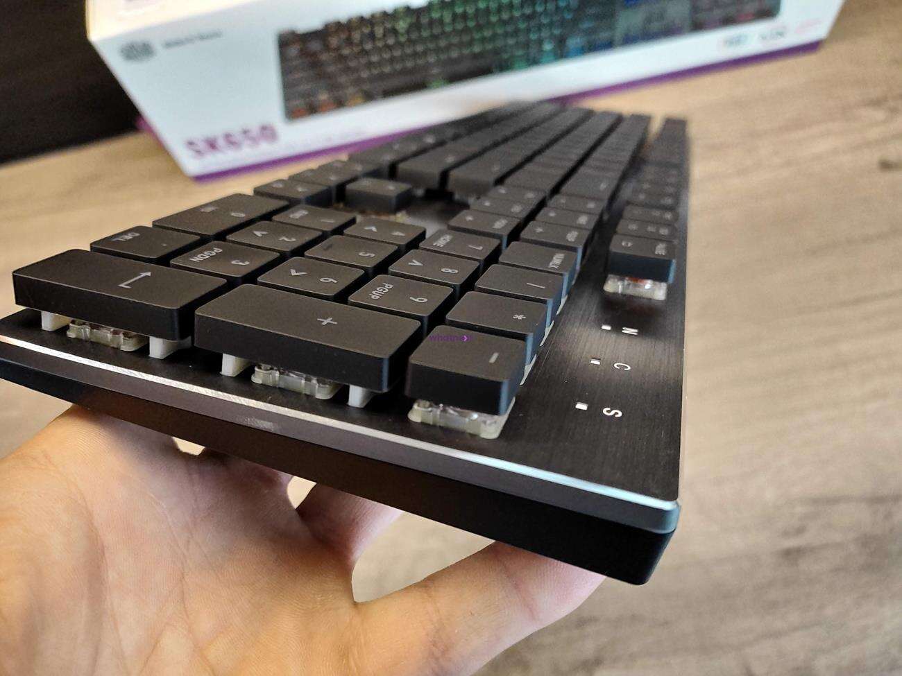 Równie szybka, co droga. Test klawiatury Cooler Master SK650