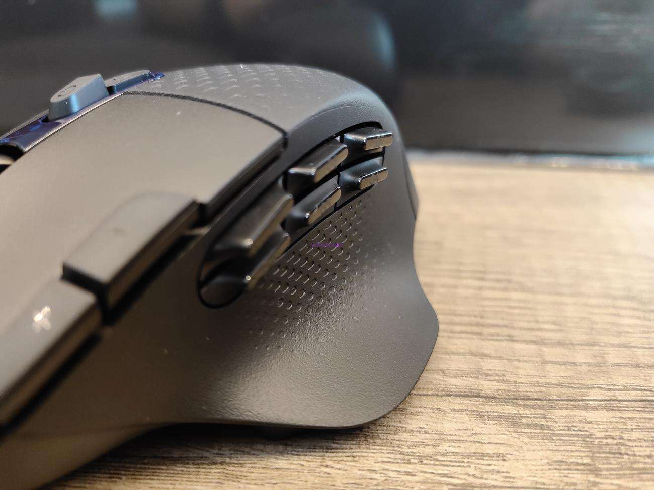 Test myszki Logitech G604 bez podświetlenia ale z baterią AA