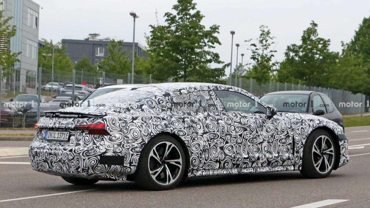 Co robił prototyp Audi E-Tron GT 2021 w placówce Porsche?
