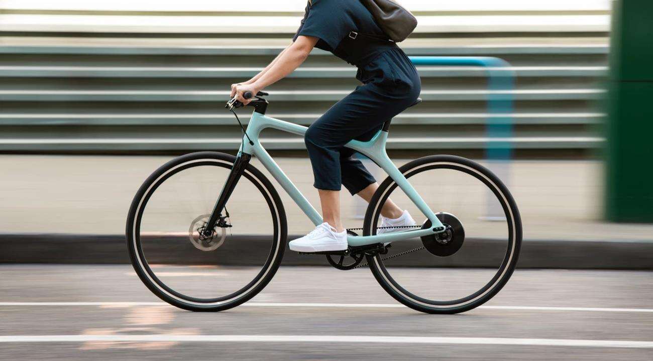 Elegancji elektrycznemu rowerowi Eeyo 1 od Gogoro trudno odmówić