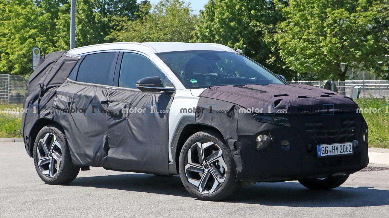 Hyundai Tucson 2021 dostrzeżony w kamuflażu