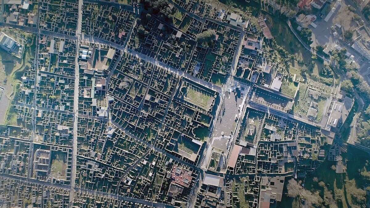 Dan Snow u stóp Wezuwiusza - wywiad z historykiem i zaproszenie do obejrzenia programów o Pompejach