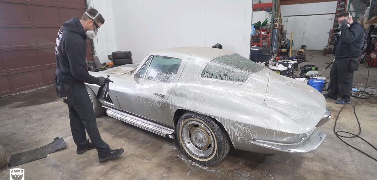 Corvette Stingray 1967, czyszczenie Corvette Stingray 1967, czyszczenie samochodu, przywracanie dawnego blasku samochodu