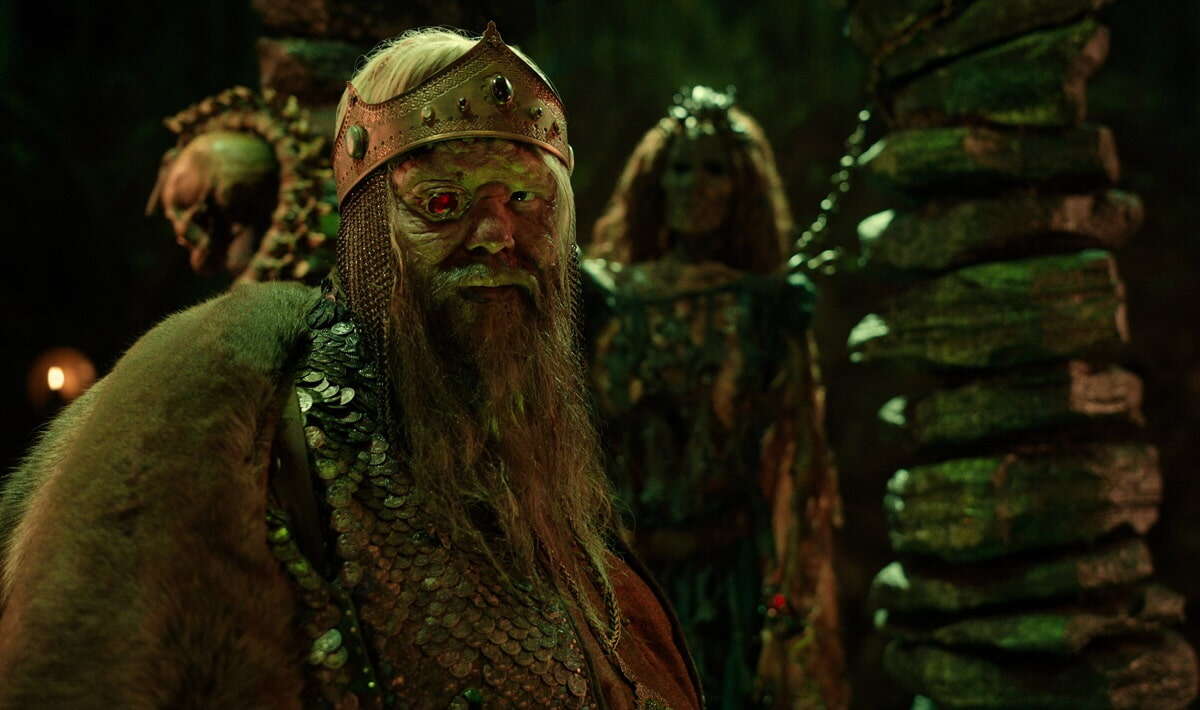 Przeklęta - Netflix prezentuje zdjęcia i plakat kolejnego serialu fantasy. Jest na co czekać?