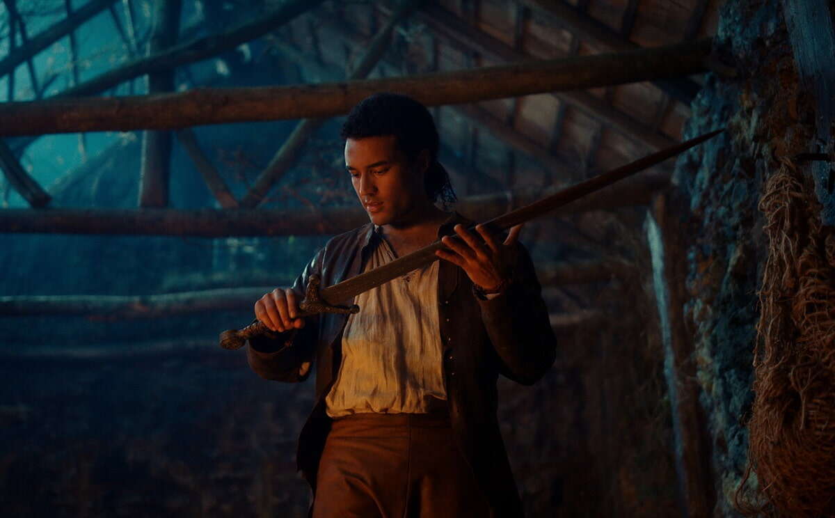 Przeklęta - Netflix prezentuje zdjęcia i plakat kolejnego serialu fantasy. Jest na co czekać?