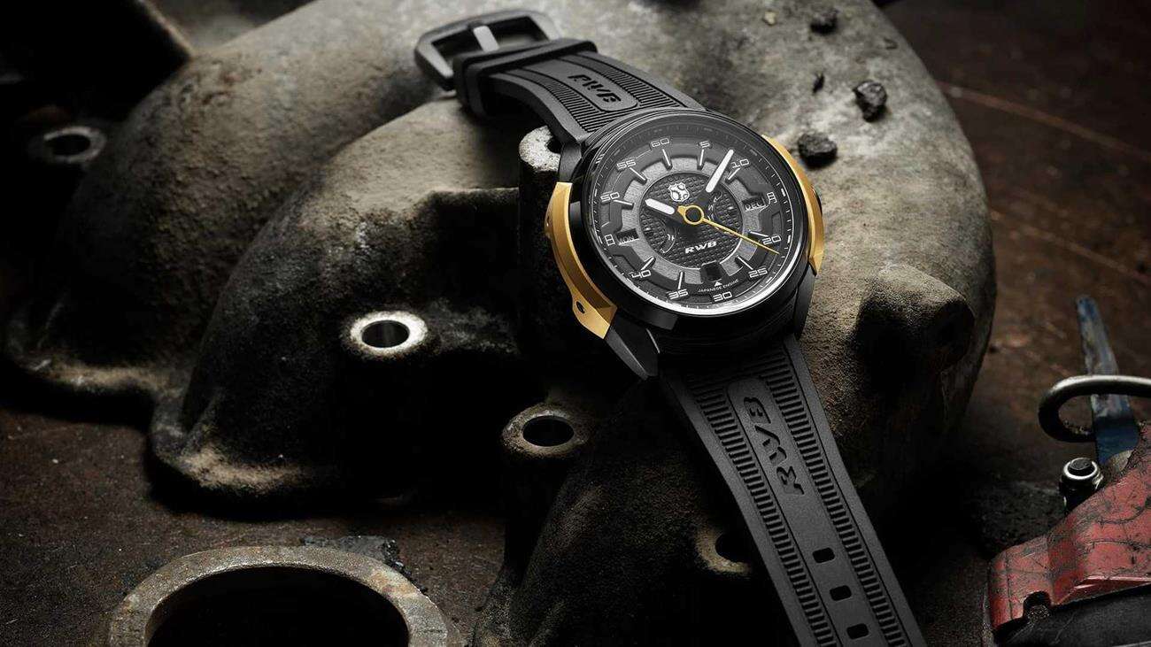 Specjalista od tuningowania Porsche stworzył te dwa zegarki