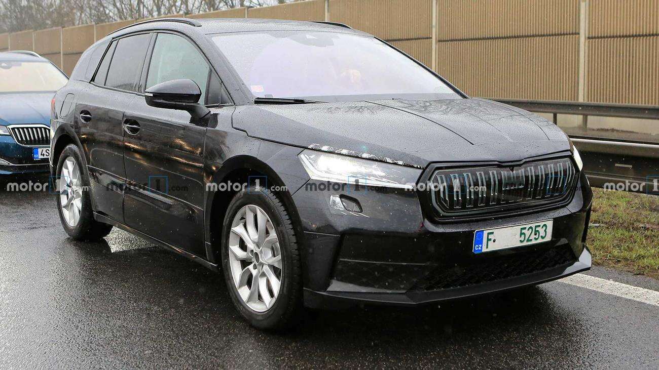 Zdjęcia prototypu elektrycznej Skody Enyaq