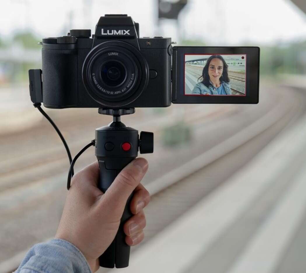 Kamera Lumix G100 gwarantuje lepsze audio, dzięki wykrywaniu twarzy