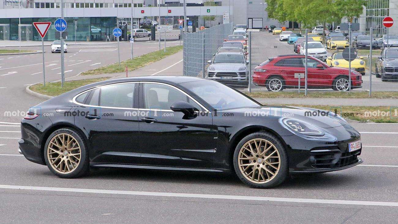 Odświeżone Porsche Panamera na zdjęciach szpiegowskich