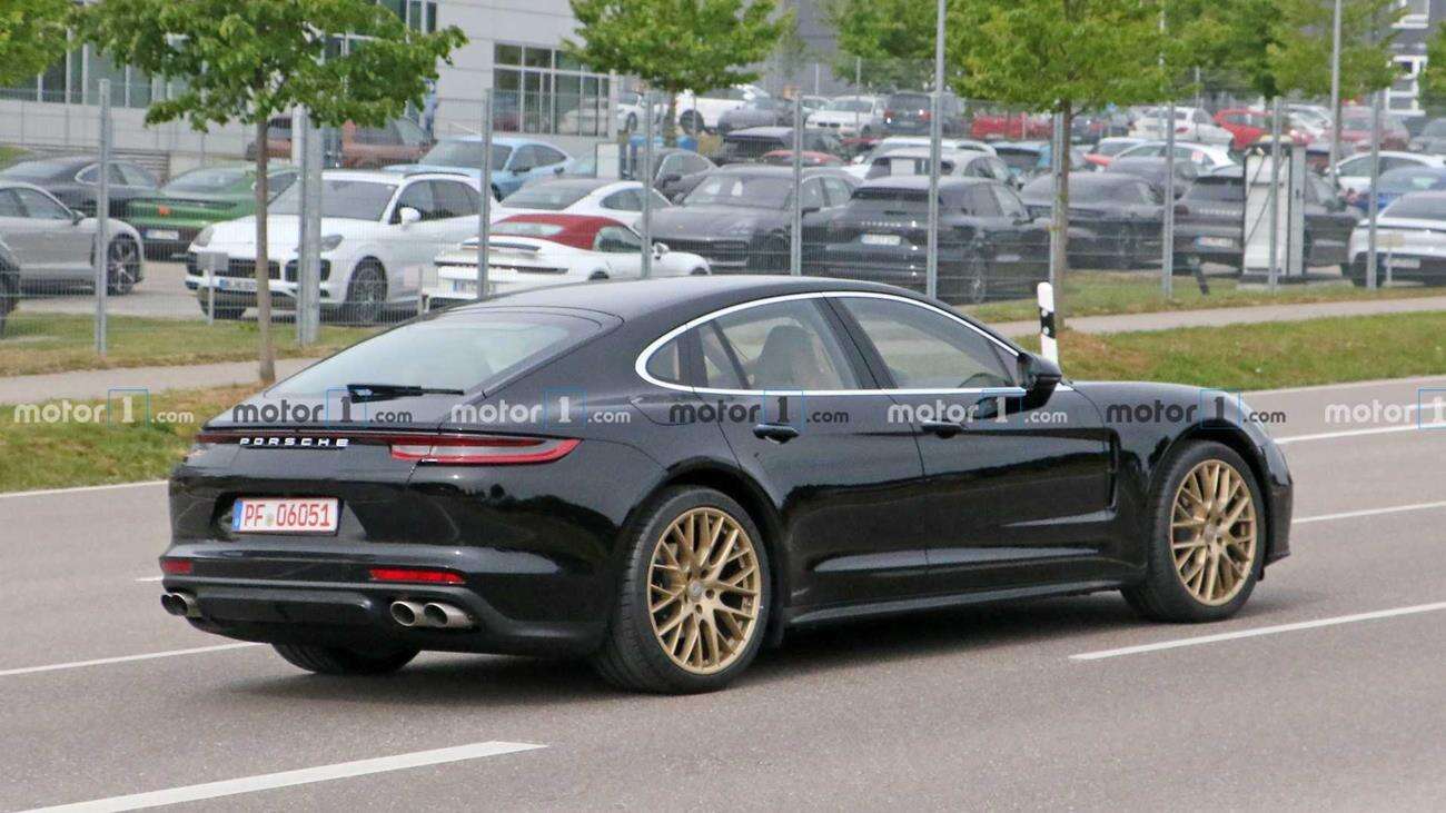 Odświeżone Porsche Panamera na zdjęciach szpiegowskich