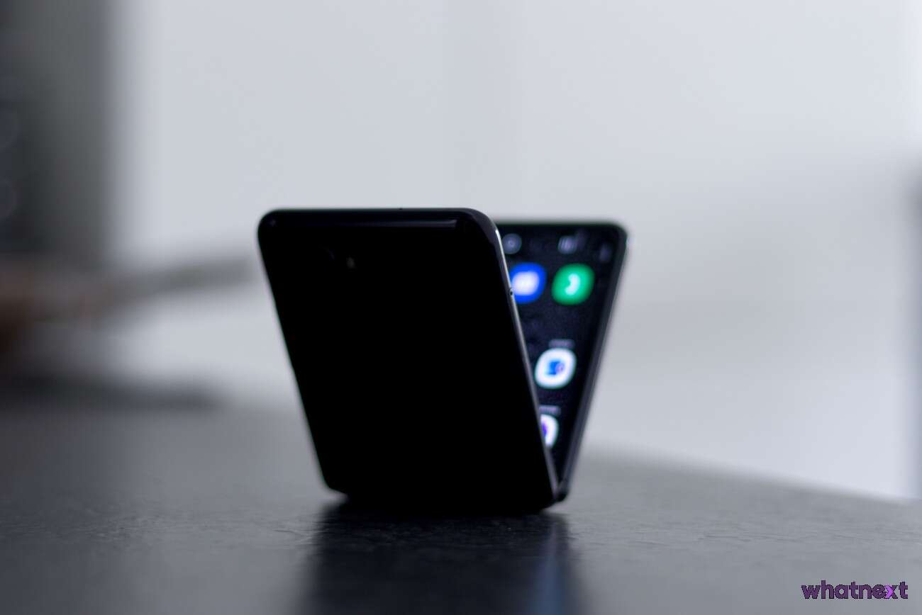 Samsung Galaxy Z Flip - przyszłość smartfonów zamknięta w klapce