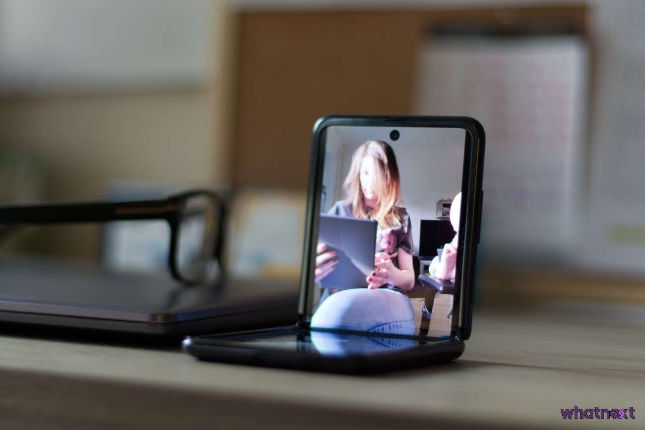 Samsung Galaxy Z Flip - przyszłość smartfonów zamknięta w klapce